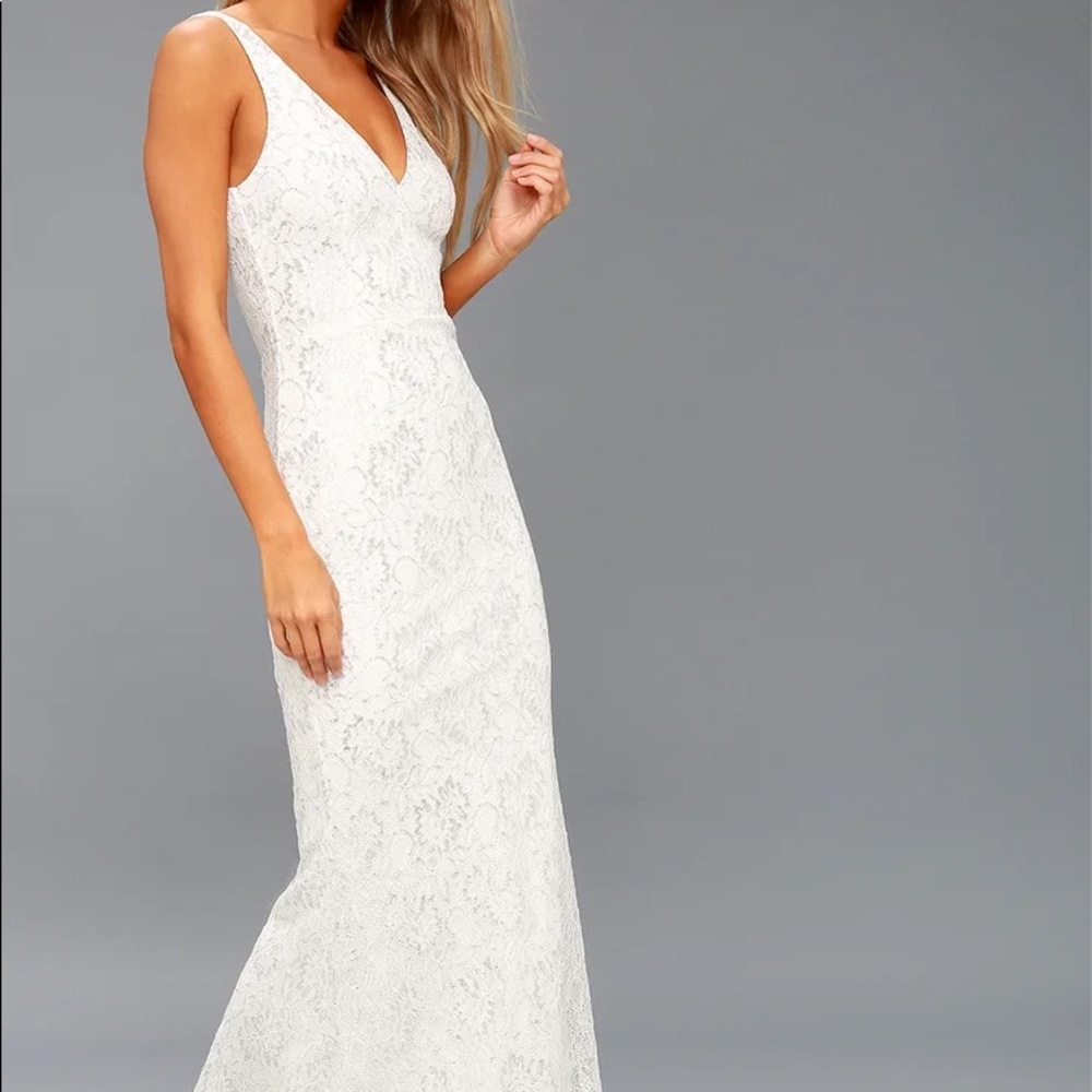 Lulu’s Prom Dress White lace silver V-Neck Bodycon